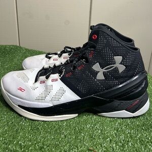 Size 11M- Under Armour Curry 2 "Suit & Tie" basketball shoes Black / White / red